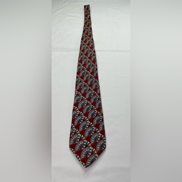 Metropolitan Museum of Art Tie 100% Silk Geometric Red 60” x 4” - Picture 2 of 8
